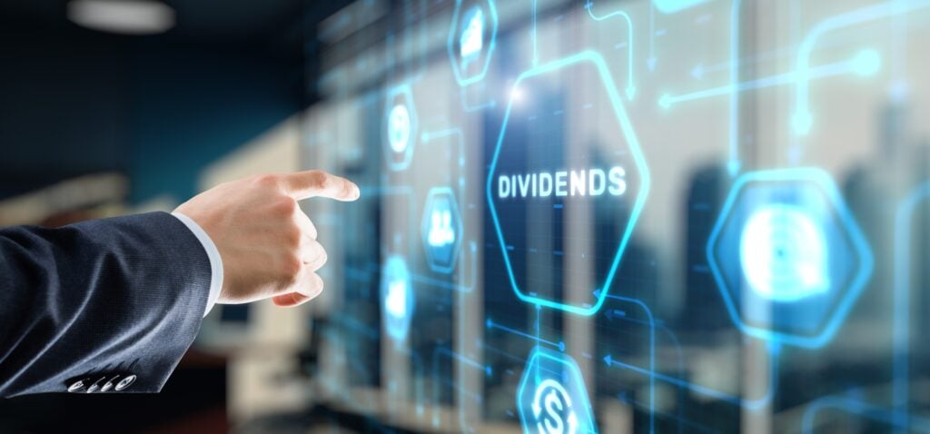 Wall Street’s Most Accurate Analysts Weigh In On 3 Materials Stocks With Over 3% Dividend Yields